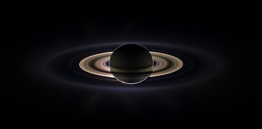 Cassini - Panoramic view of Saturn